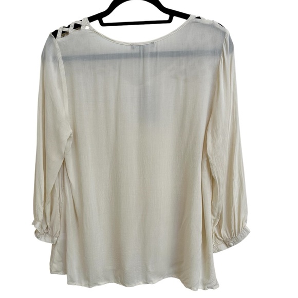 NWT! Tinley Road Cream Long Sleeve Blouse in Women’s Large - Picture 3 of 5